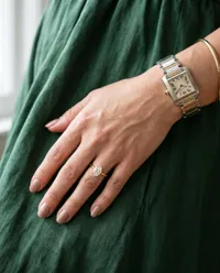 Commercial photography a womans hand side angle…